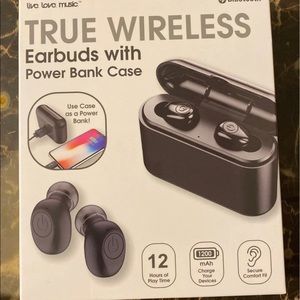 True Wireless Earbuds With Power Bank Case